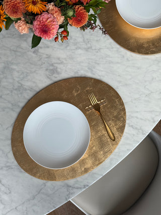 Art of Living Placemat Brushed Gold on marble table with autumn dahlias